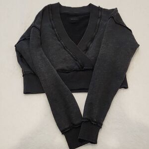 Black V-Neck Cropped Sweater